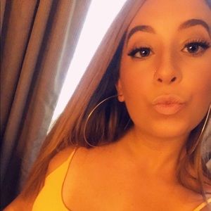 Meet your Posher, Sabrina